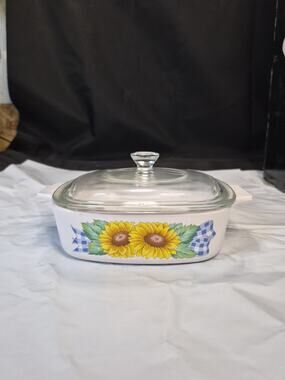 Corningware Sunsation I quart with lid Baking Dish... Clean..